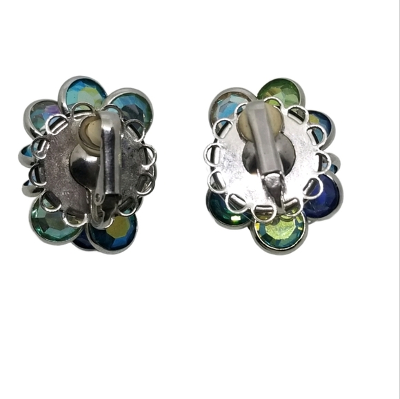 SWAROVSKI SAVVY COLLECTION 1980s BLUE/GREEN CRYSTAL BEZEL SET CLUSTER EARRINGS - Picture 5 of 5